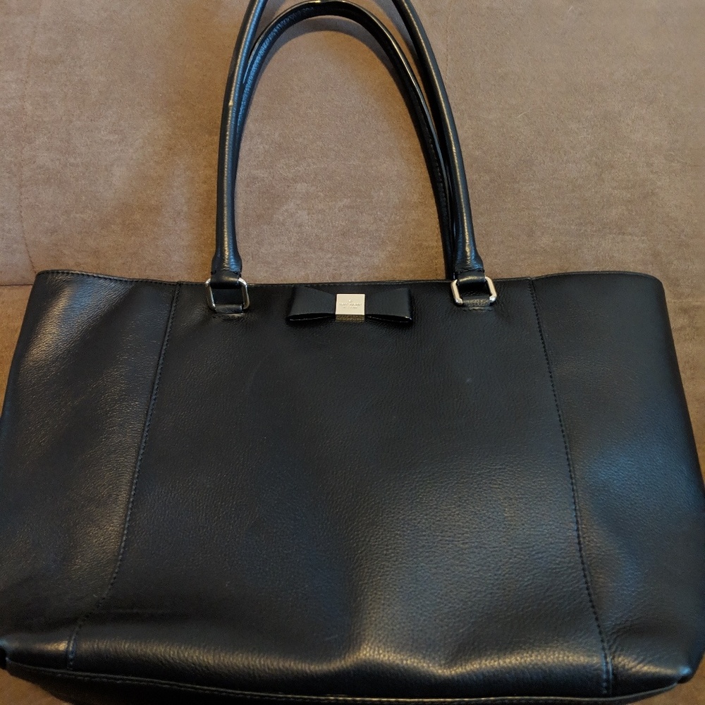 LIKE NEW Black Kate Spade zip top tote